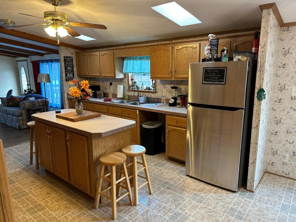 Spacious Cozy Getaway ! King Bed, Game Room, Out Door Patio Cairo Exterior photo